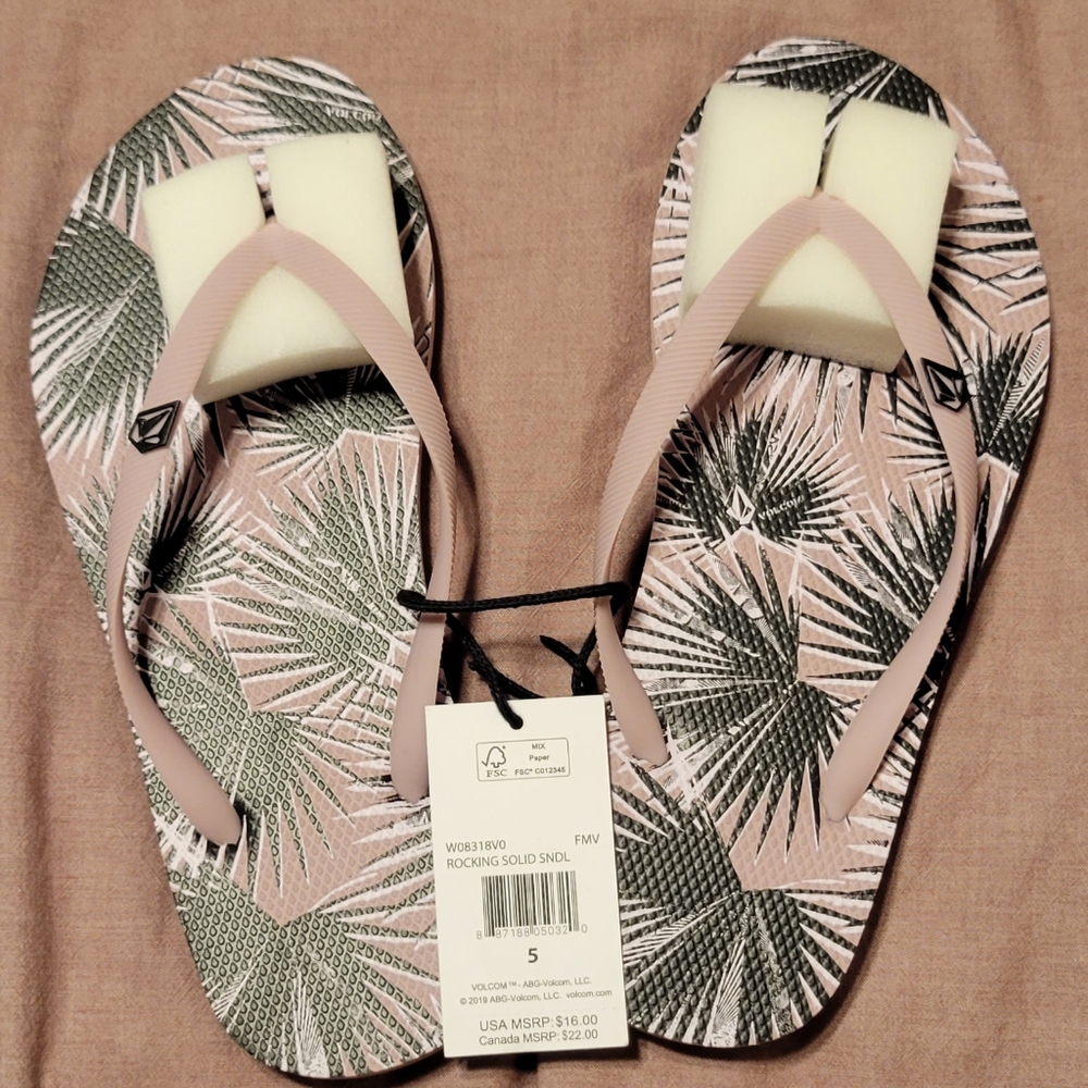 NWT Volcom Sandals flip flops